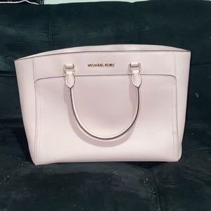 Light pink Michael kors purse